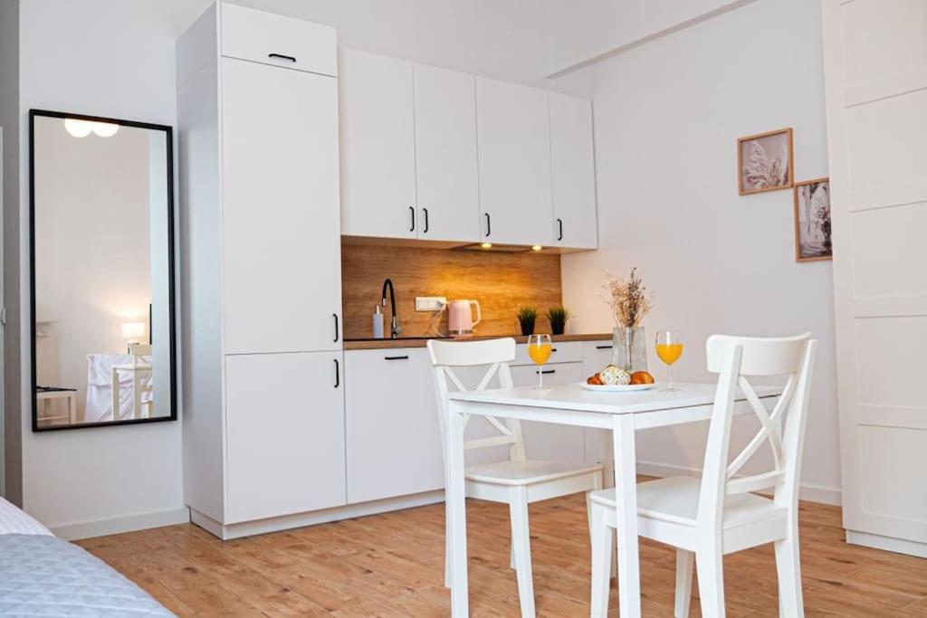 Komfortowy Apartament W Centrum Warsaw Exterior photo